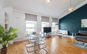 Mulberry North Penthouse By City Living London